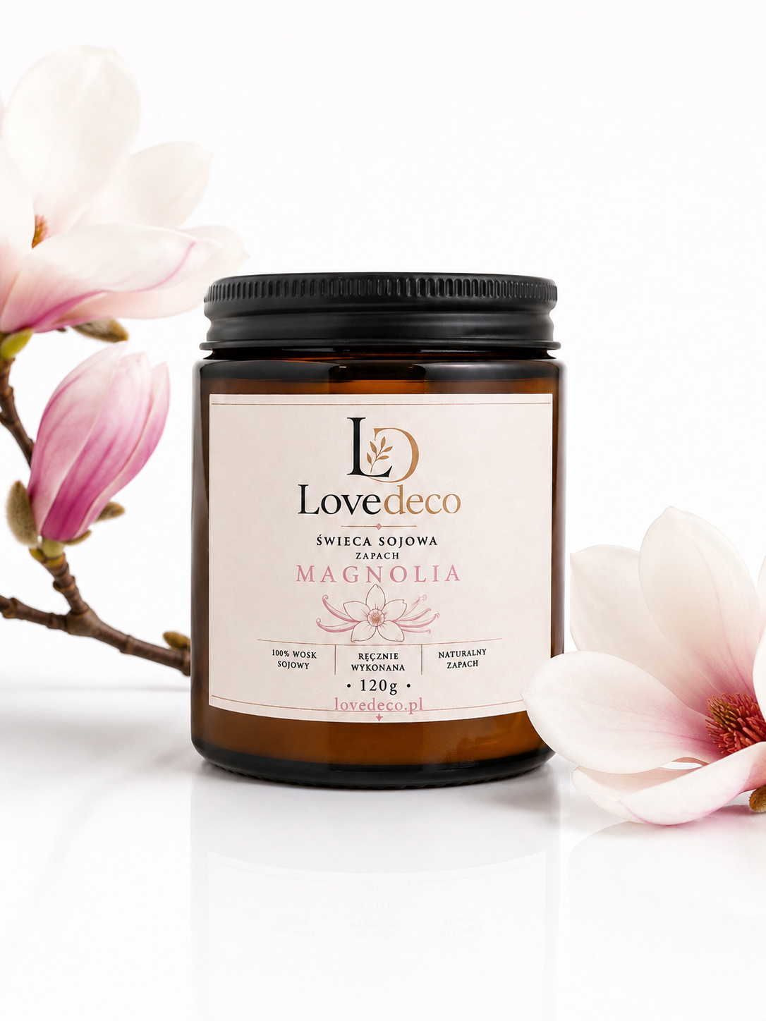 Świeca sojowa o zapachu magnolii, 120 g, marki Lovedeco.